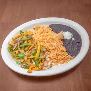 Platillo De Pechuga Asada / Grilled Chicken Breast