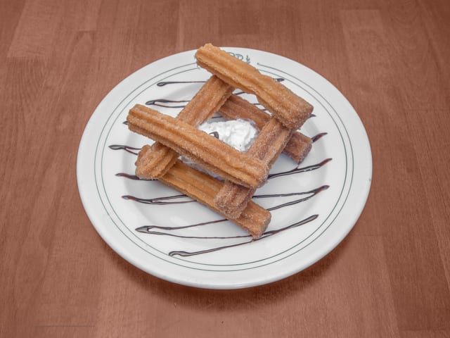 Churros (Palitos De Canela) / Churros (Cinnamon Sticks)