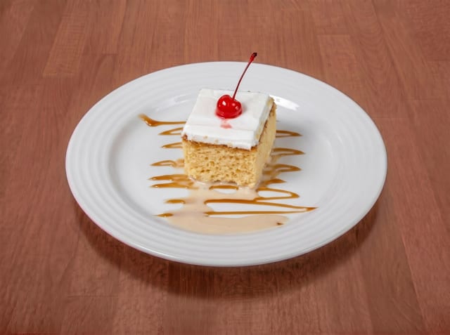 Pastel Tres Leches / Tres Leches Cake